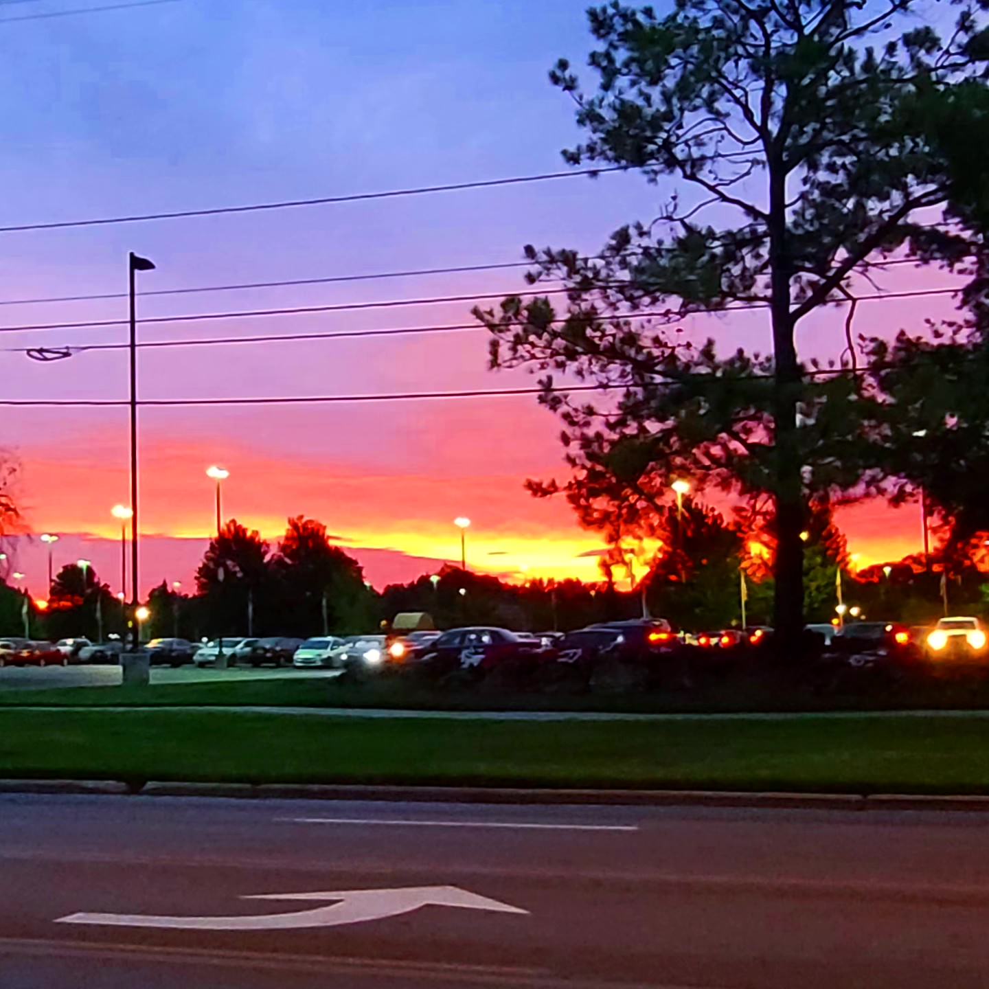 2023-08-08 0613 hours - Gorgeous Colorful Sunrise over Meador Park Neighborhood of Springfield