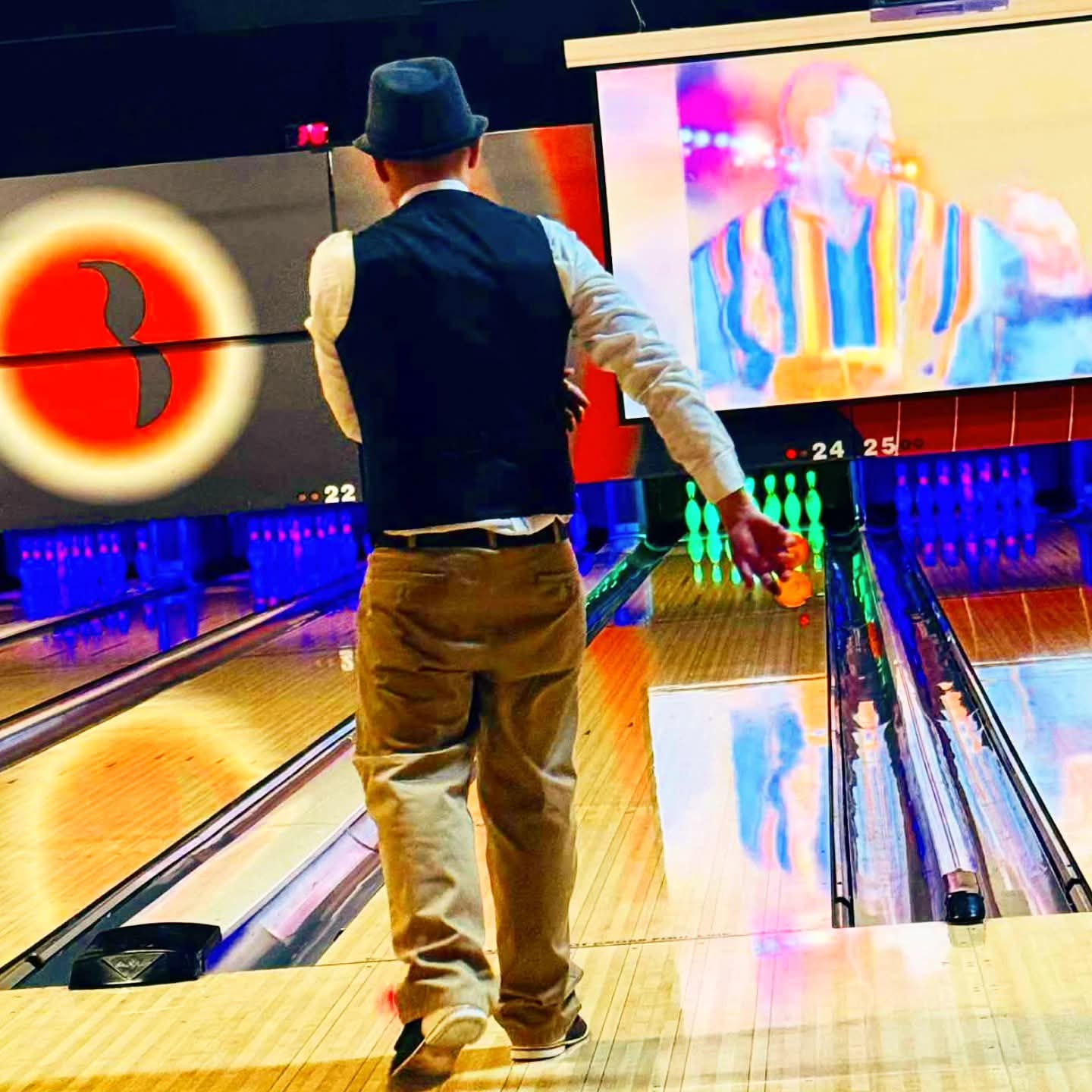 2025-10-31 1508 hours - Cool Cat Brady Bowling at Andy B's on Halloween MMXXV